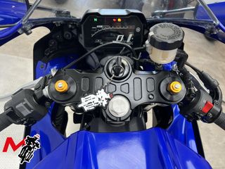 YAMAHA R7 2022 7787 kms.