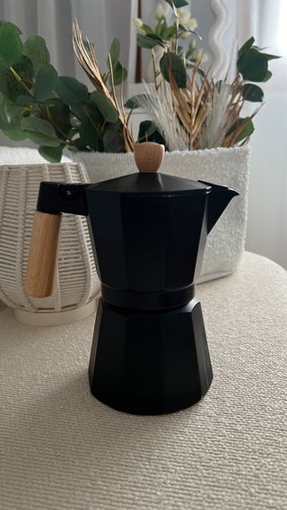 Cafetera Italiana Negra y Madera