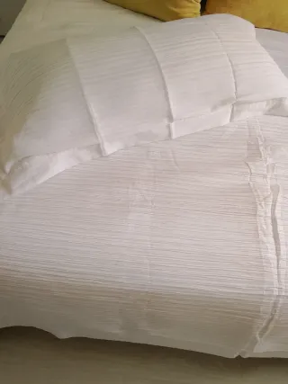 Colcha Lino Pliegues 220x240 Sin Estrenar