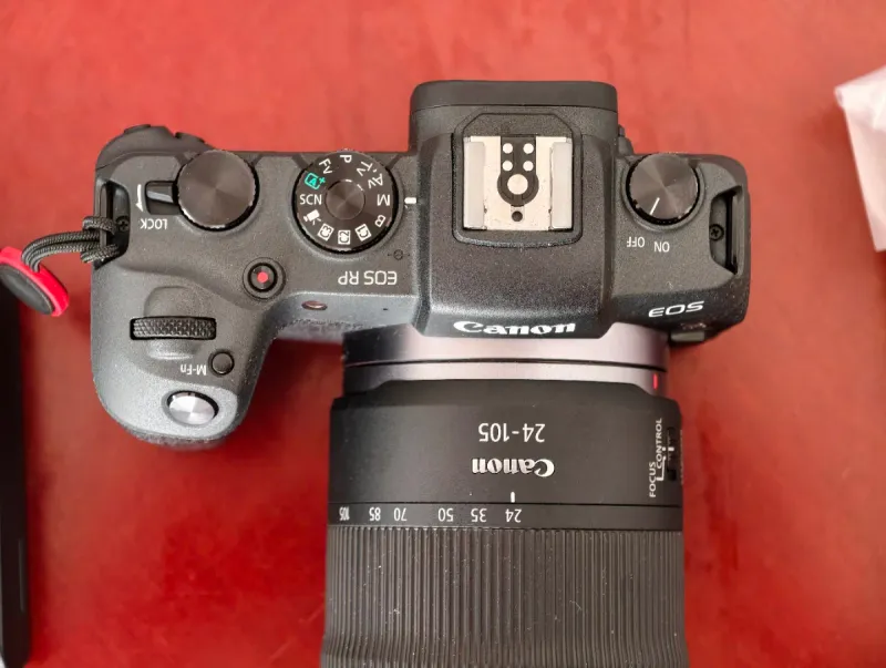 Canon EOS RP con  Lente 24-105mm + gimbal afbeelding 5