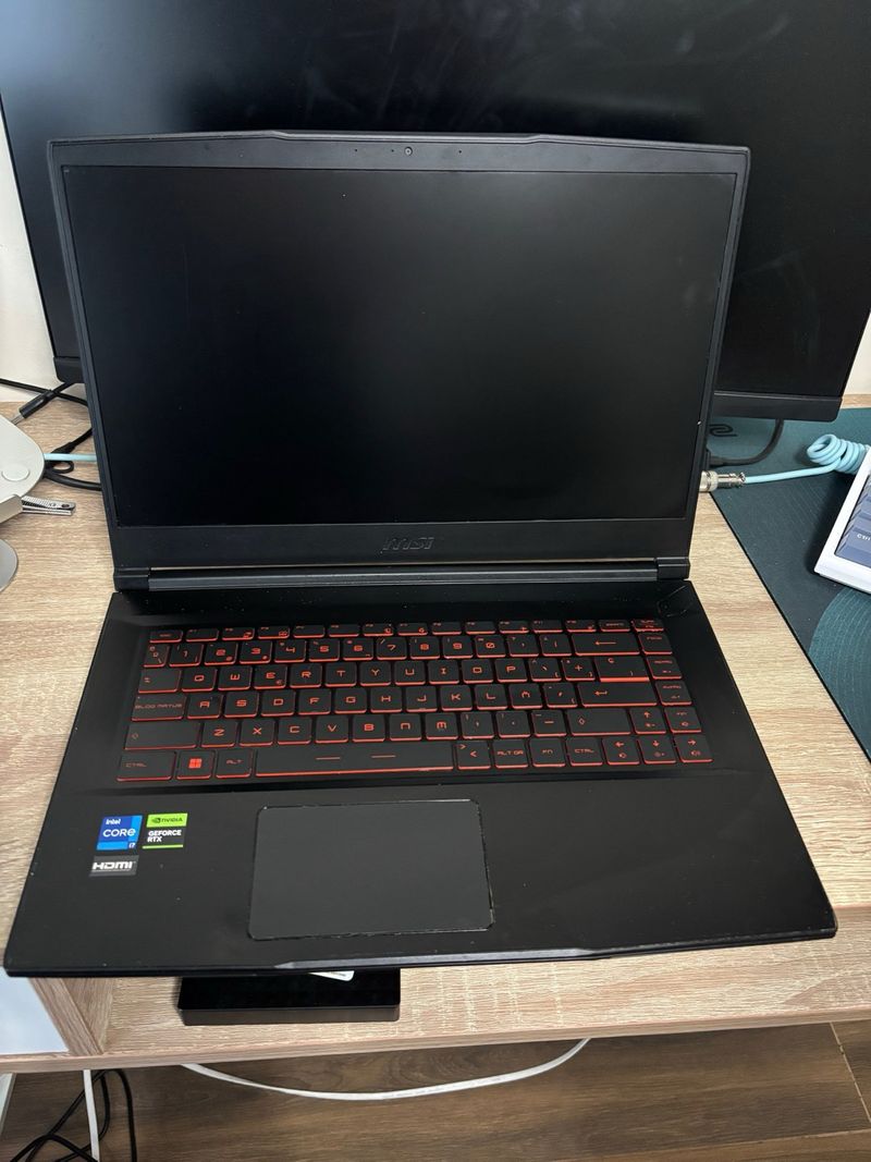 MSI Thin GF63VE Portátil Gaming i7 16GB Ram RTX40