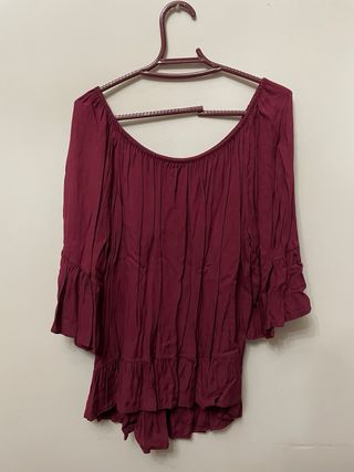 Blusa roja con volantes