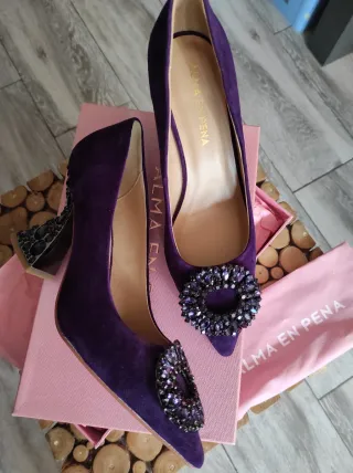 Zapatos de piel Alma en Pena Morados con Pedrería