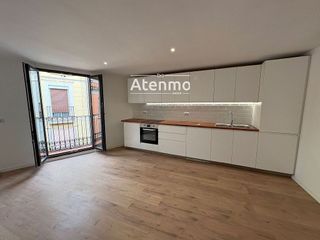 Piso en venta en El Raval en Barcelona