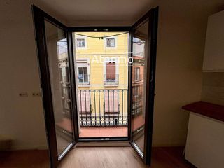 Piso en venta en El Raval en Barcelona