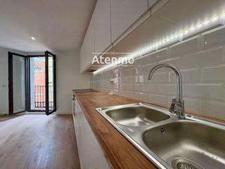 Piso en venta en El Raval en Barcelona