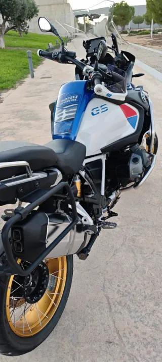 BMW R1250HP