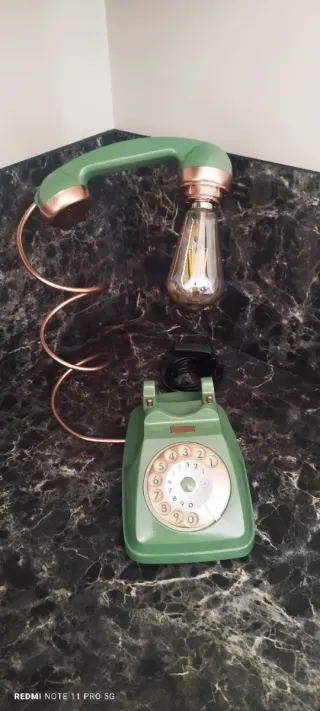 Lampada design telefono vintage