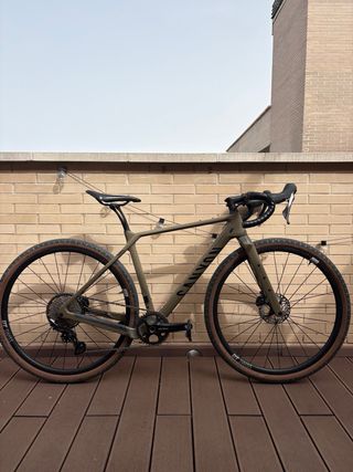 Bicicleta Gravel Canyon Grizl CF SL 8 Carbono
