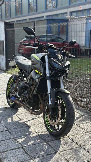 YAMAHA MT-09