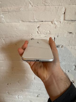 iPhone XR Bianco + Custodia