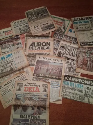Real sociedad liga 80-81 periódicos retro vi