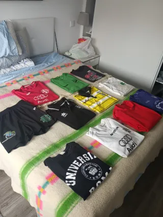 10 CAMISETAS + REGALO