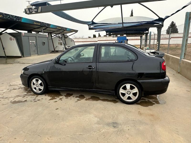 SEAT Cordoba 2002 - foto 1