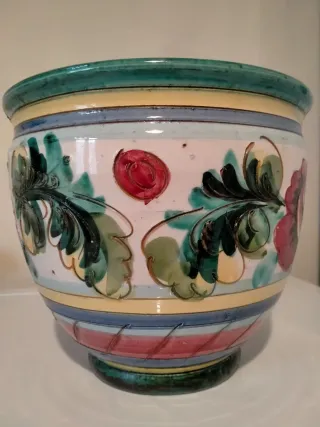 Vaso ceramica con fiori dipinti a mano