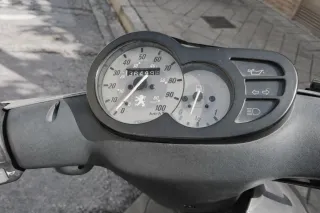 Peugeot Trekker 49cc Gris plata/Negro