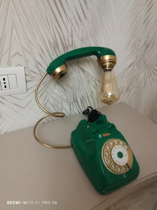 Lampada retrò telefono vintage