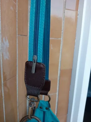 Borsa a secchiello pelle marrone e turchese