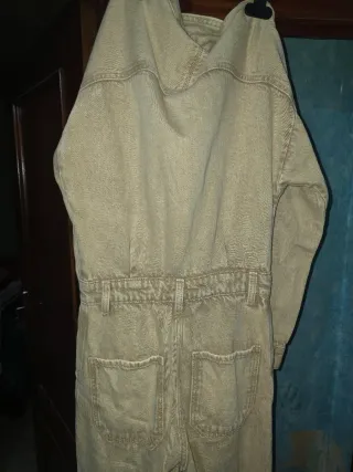 Mono vaquero Pull&Bear beige talla XS