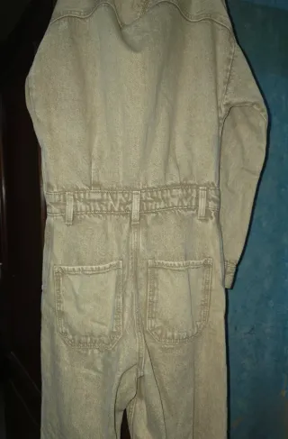 Mono vaquero Pull&Bear beige talla XS