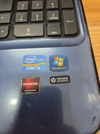 Portátil HP i3 con cargador