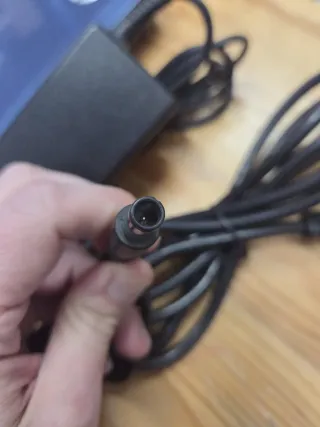 Portátil HP i3 con cargador