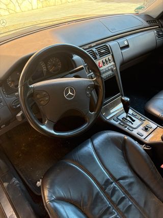 Despiece Mercedes S210 55 AMG