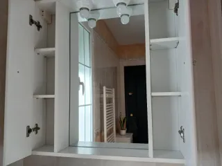 Mueble de lavabo blanco