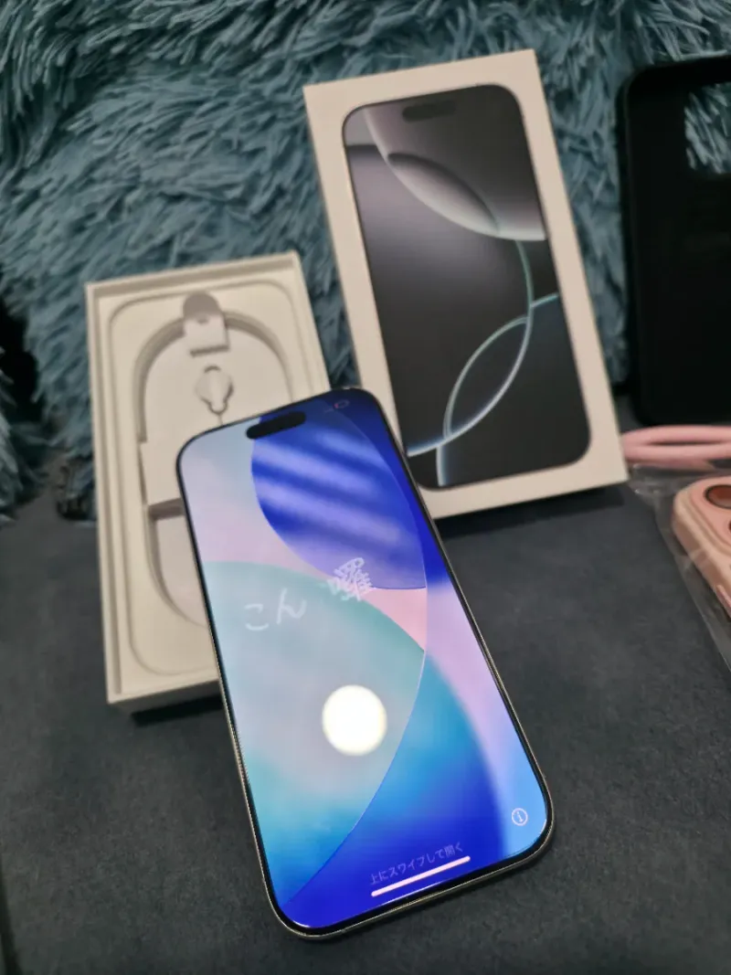 iPhone 16 Pro 256GB Titanio Blanco — Como nuevo afbeelding 2