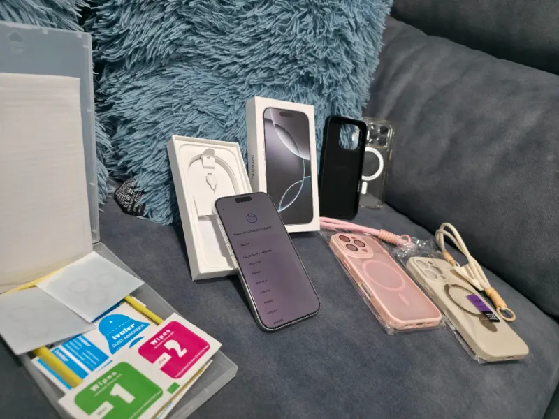 iPhone 16 Pro 256GB Titanio Blanco — Como nuevo afbeelding 3