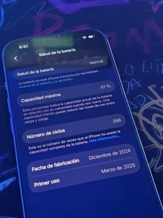 iPhone 16 Pro 256GB Titanio Bianco e custodie