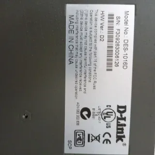Switch D-Link DES-1016D 16 Porte 10/100 Mbps