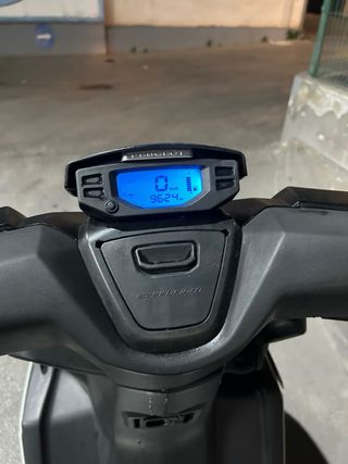 Peugeot Speedfight Scooter Blanca y Roja 49cc