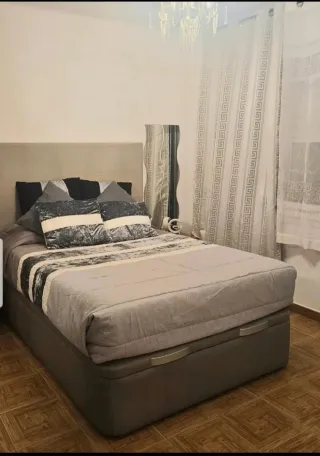 Juego de cortinas y cama plata/blanco