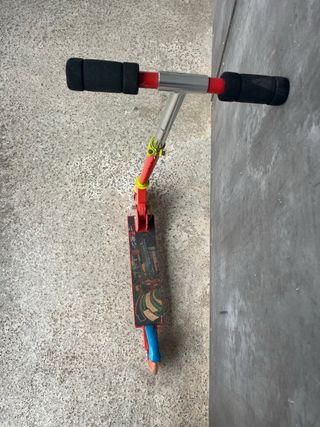 Patinete infantil rojo