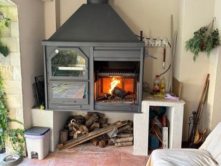 Barbecue da cantiere con camino METALLICO