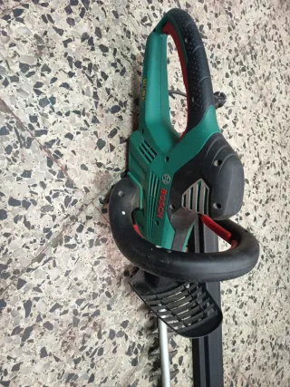 Tagliasiepi Bosch