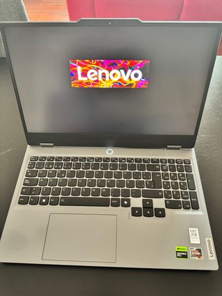 Portátil Gamer Lenovo LOQ 15ARP9