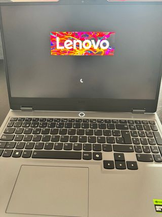 Portátil Gamer Lenovo LOQ 15ARP9