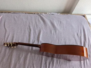 Guitarra Admira Infante
