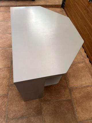 Mesa de esquina gris metálico