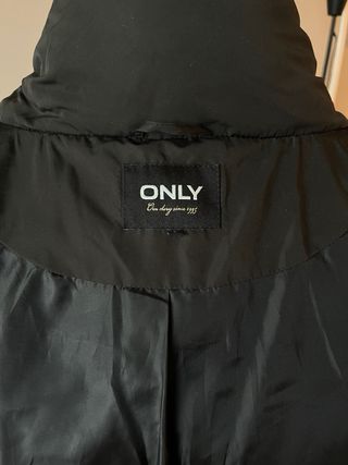 Chaqueta acolchada negra ONLY