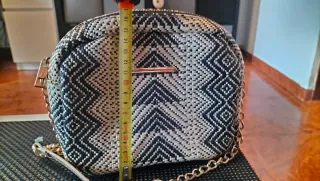 Bolso bandolera de rafia