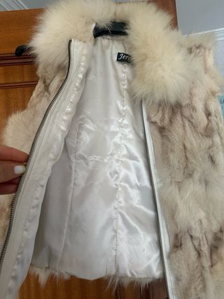 Chaleco de piel y pelo beige/blanco
