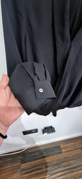 Blusa negra manga larga