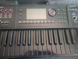 ROLAND FA-06 + bolsa transporte