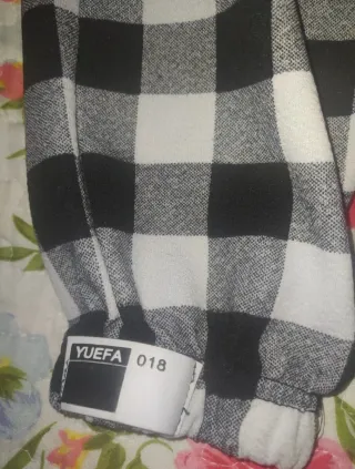 Pantalón cuadros blanco y negro talla XS