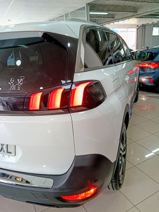 Peugeot 5008 2019 7 PLAZAS
