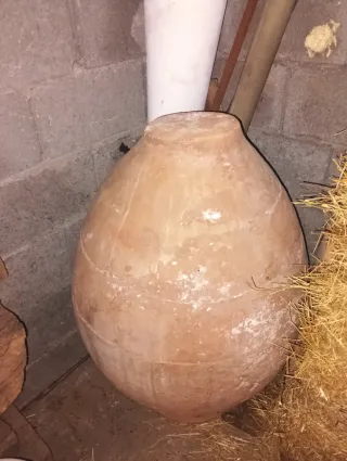Tinaja de barro para jardín