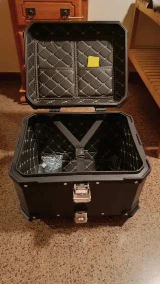 Baúl moto aluminio negro 45 LITROS